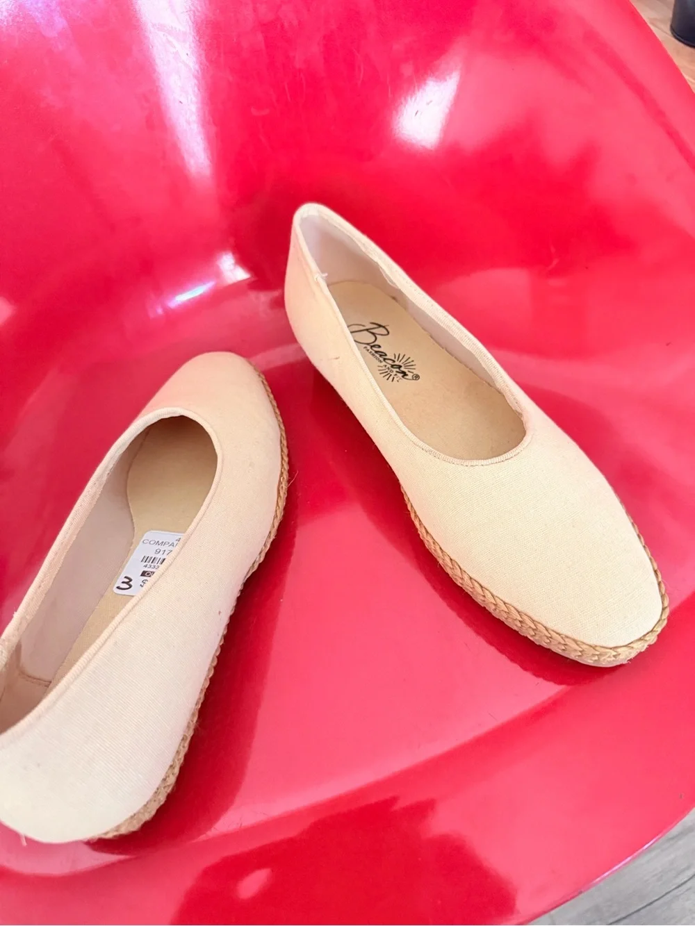 Beacon Cream Canvas Espadrille Ballet Flats Women’s 6.5N NWT